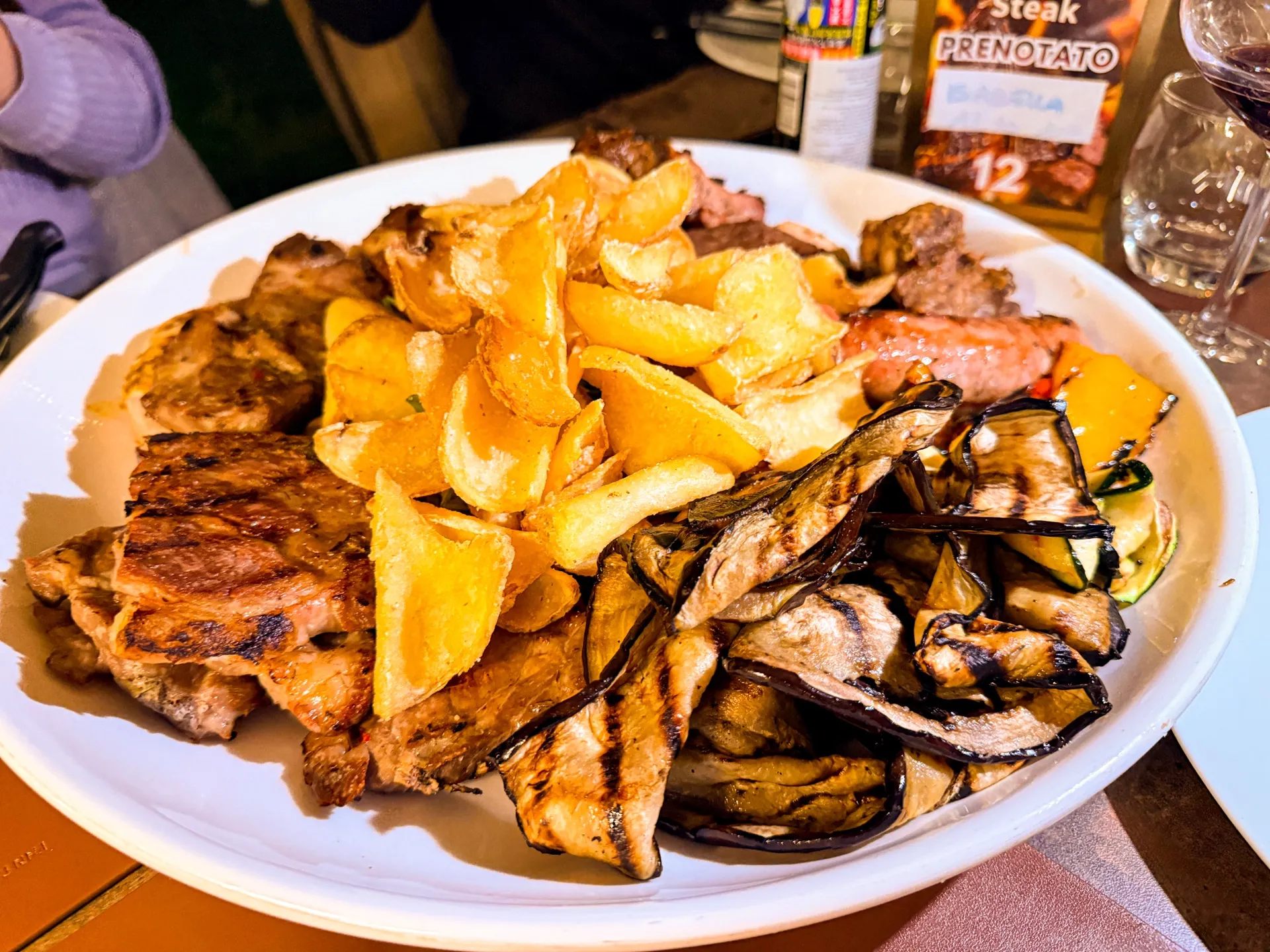 Contorni di stagione con patatine fritte croccanti — All You Can Steak Sesto Fiorentino