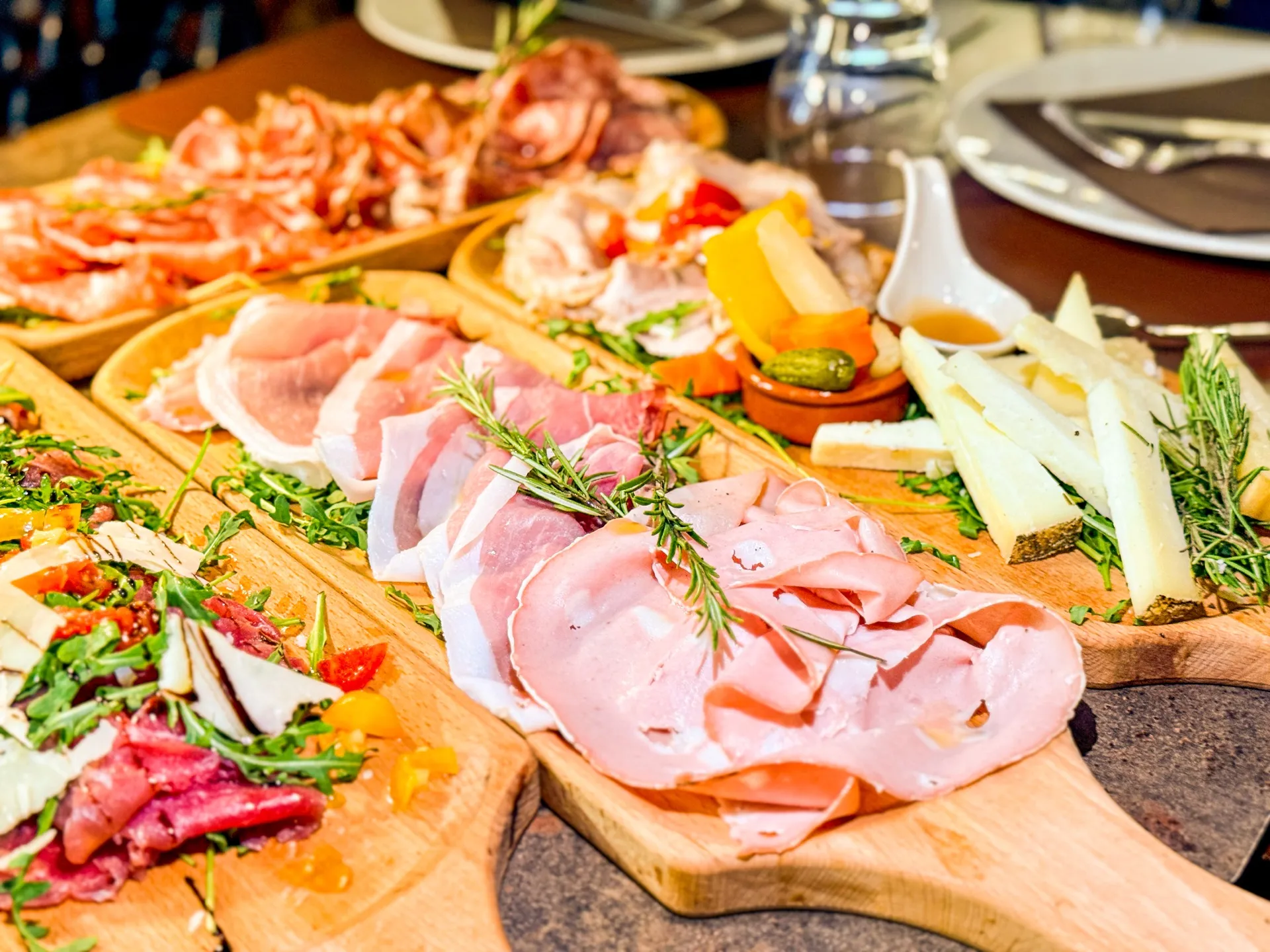 Prosciutto toscano DOP e pecorino delle Crete Senesi